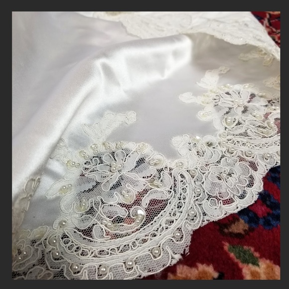 BEAUTIFUL WEDDING DRESS SIZE 16 - Picture 3 of 14